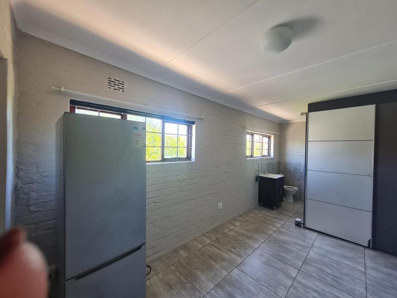 To Let 4 Bedroom Property for Rent in Heldervue Western Cape